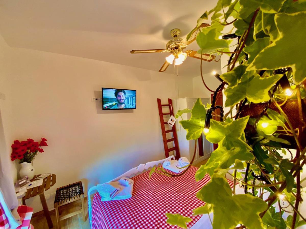Locanda Della Lavanda ซานเกลเมนเต ภายนอก รูปภาพ